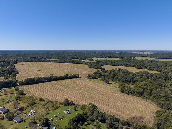 5th image of 810 Armena Rd