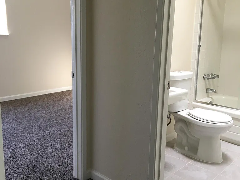 3801 Maybelle Ave #5 — Photo 12