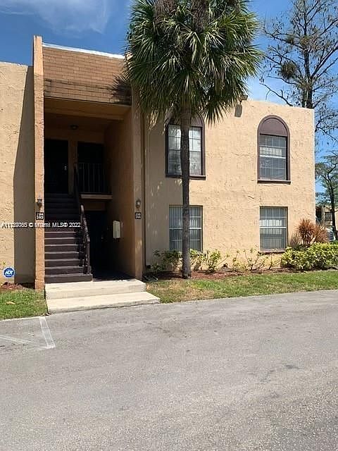 1st image of 4221 NW 19th St APT 296