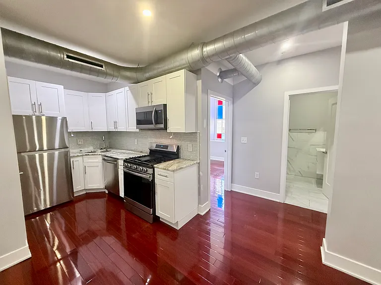302 Richmond St #A5 — Photo 1