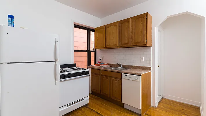 Rented by Nooklyn NYC LLC | media 7