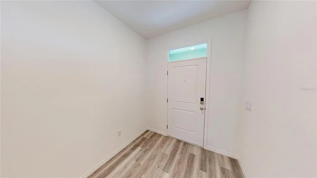3 bed, 2.5 bath, 1673 sqft, $2,300 — Photo 2