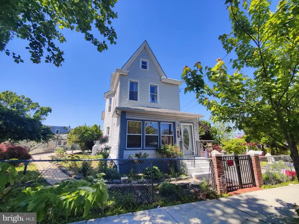 859 N 32nd St, Camden, NJ 08105