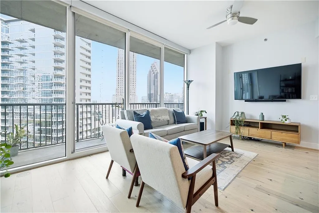 2 bed, 2.0 bath, 1196 sqft, $3,200 — Photo 1