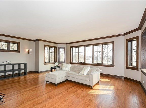 5th image of 9132 S Longwood Dr