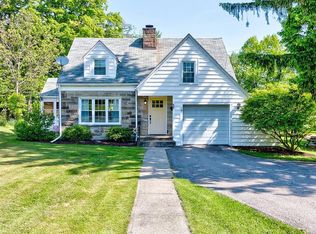 229 N Hambden St, Chardon, OH 44024
