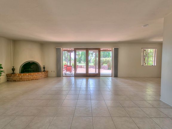 4th image of 374 N Abrego Dr