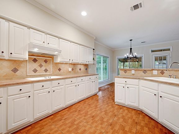 2nd image of 1165 Mesa Blanca