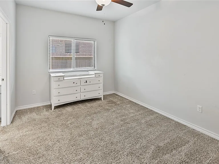 2677 Lannister Ln — Photo 14