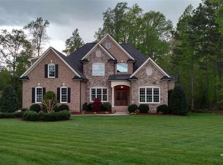 5200 Doughtymews Ln, Fuquay Varina, NC 27526