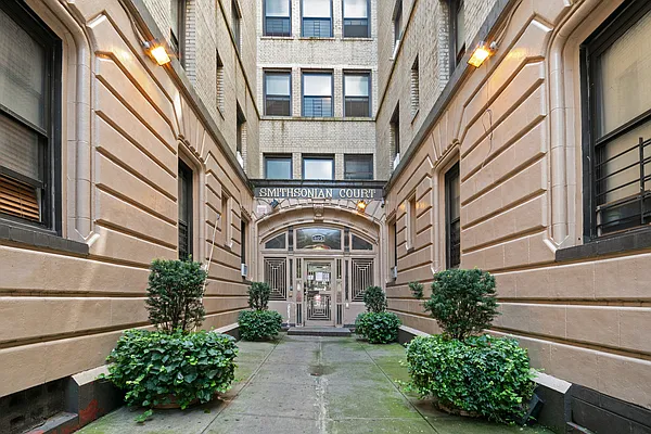 Rented by MNS | media 7