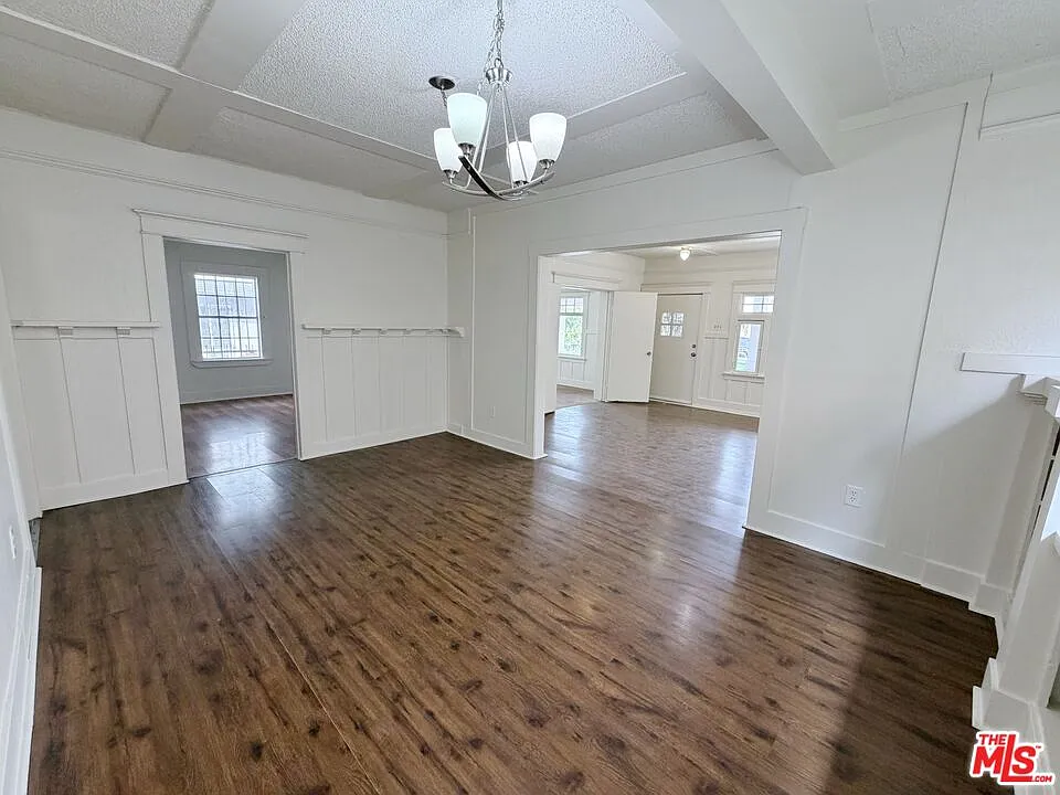 3 bed, 1.0 bath, 1340 sqft, $2,695 — Photo 4