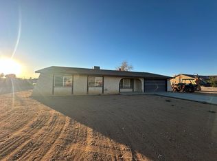 15590 Erie Rd, Apple Valley, CA 92307