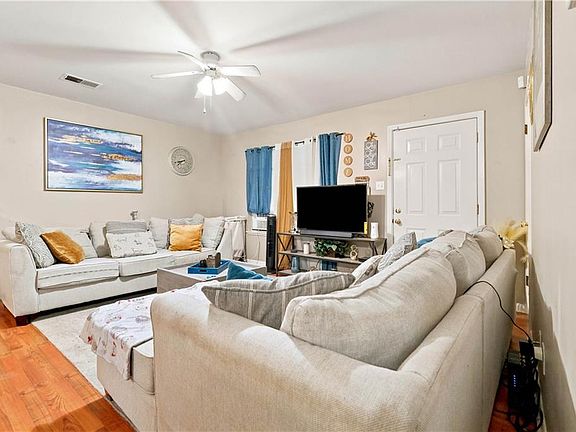 5th image of 5011 Donald Dr