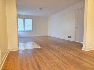 8434 SE Ash St, Portland, OR 97216