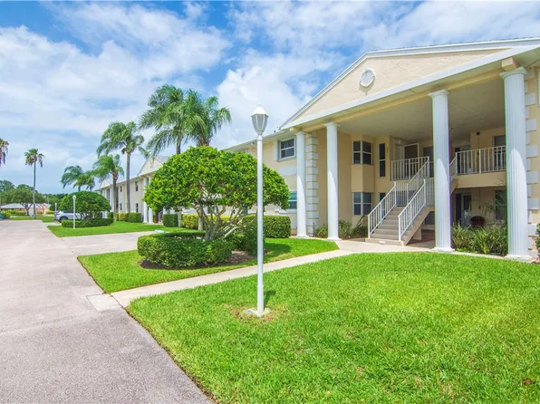 540 Grove Isle Cir APT 207, Vero Beach, FL 32962