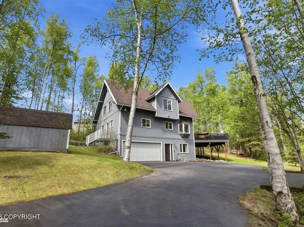 21818 Cloverleaf Rd, Chugiak, AK 99567