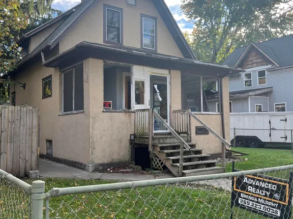 1012 Lane Blvd, Kalamazoo, MI 49001