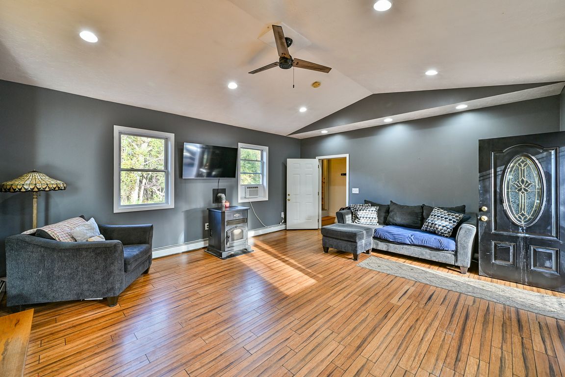 next background image