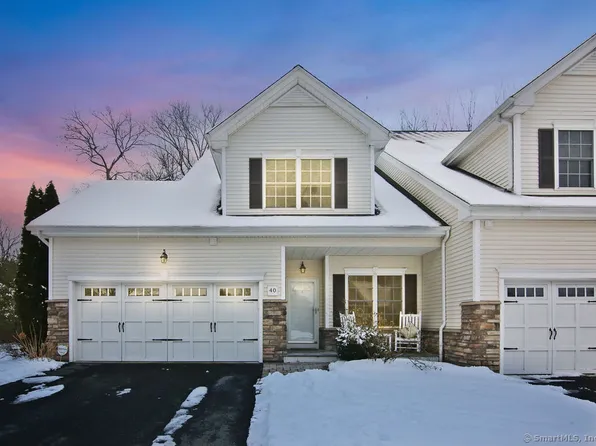 40 Brighton Park Way #40, Bloomfield, CT 06002