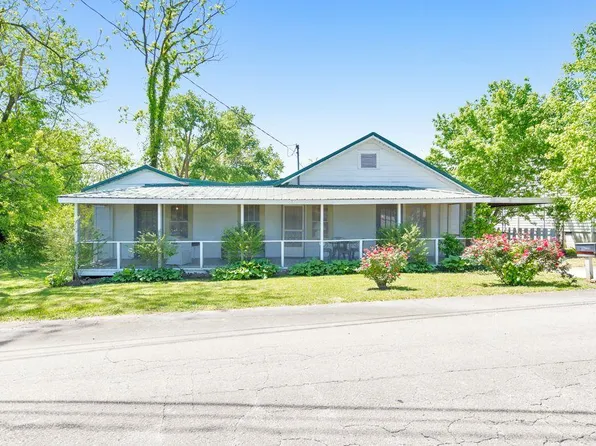 128 Tabor St, Ellijay, GA 30540