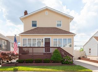 66 Parma Rd, Island Park, NY 11558