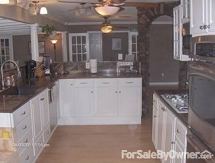 Awesome Kitchen!
						:
						Double oven, 5 burner cooktop, granite counters, lots of cabinet and prep space.