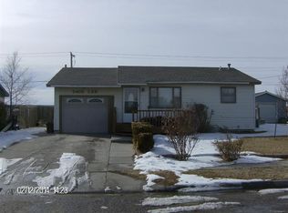 2405 N Lee Ave, Garden City, KS 67846