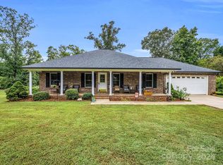 113 Old Tram St, Lincolnton, NC 28092