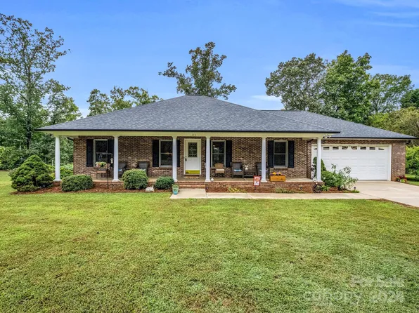113 Old Tram St, Lincolnton, NC 28092