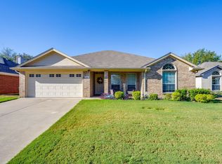 138 Adams Dr, Crowley, TX 76036