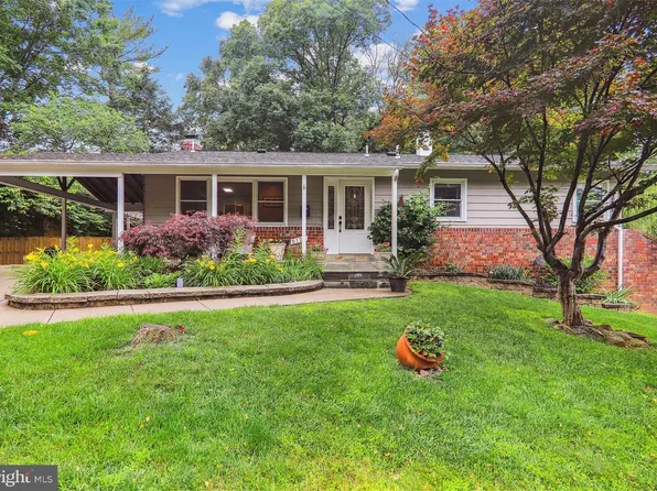 5128 Russett Rd, Rockville, MD 20853