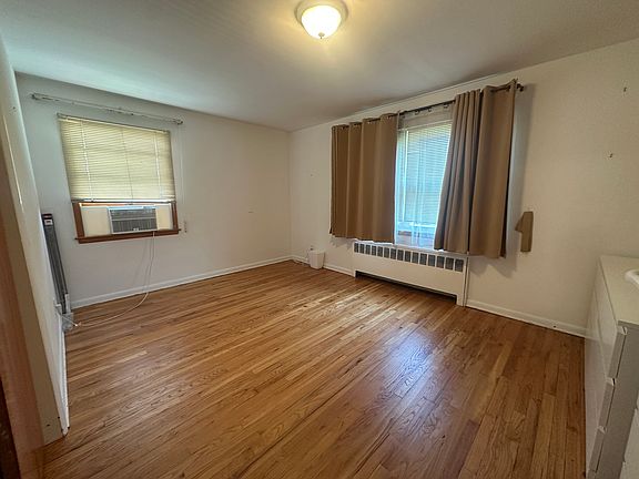 5th image of 12 Smith St APT 1