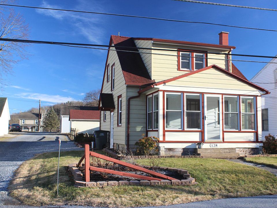 2nd image of 128 Victor St