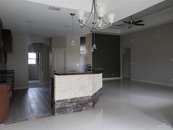 4th image of 4806 Melody Ln