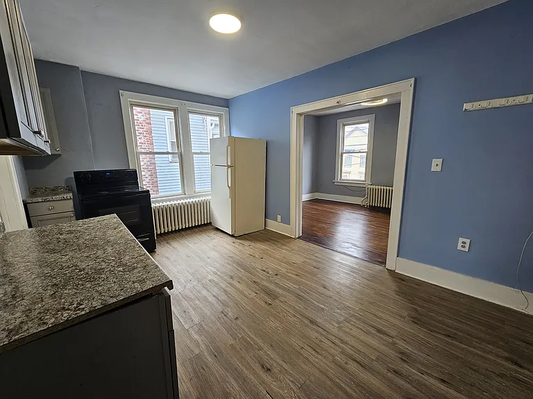 38 Main St #4 — Photo 8