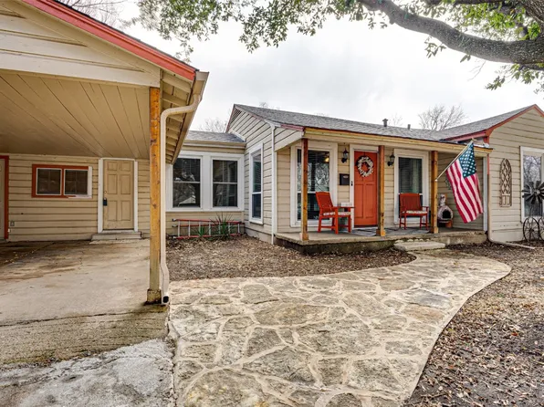 210 Kirven Ave, Waxahachie, TX 75165