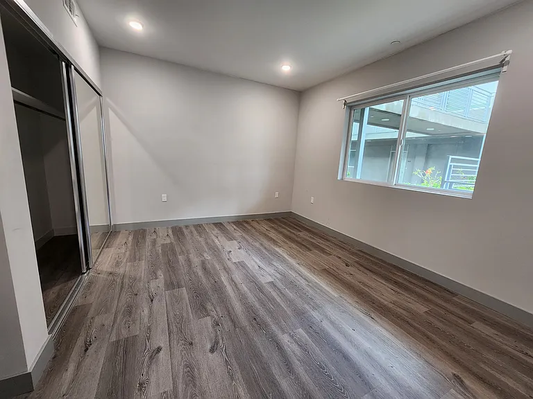 7040 Woodman Ave #207 — Photo 11