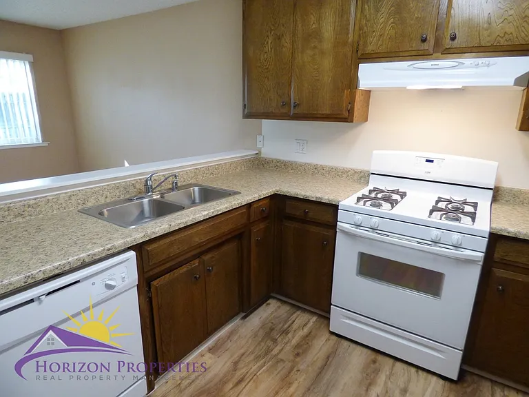 7928 Garry Oak Dr — Photo 11