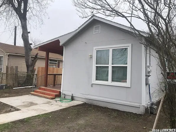 2115 S NAVIDAD ST, San Antonio, TX 78207
