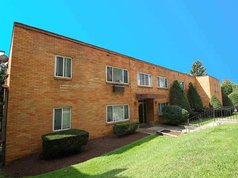 600 Orchard Ave — Photo 8