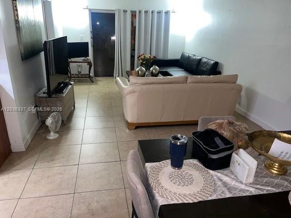 7410 SW 82nd St APT K206