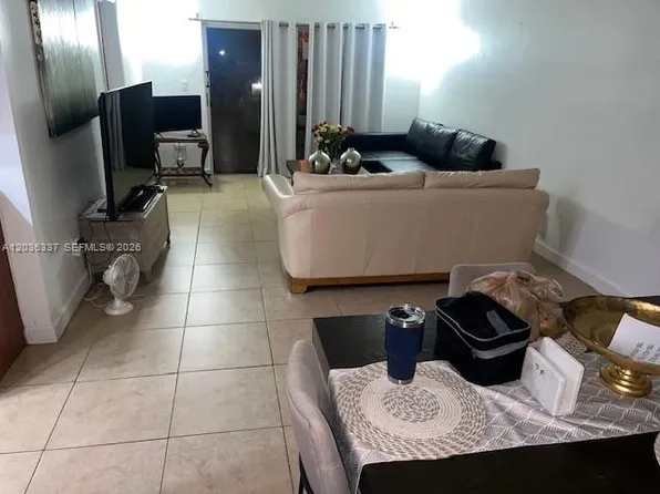 7410 SW 82nd St APT K206, Miami, FL 33143