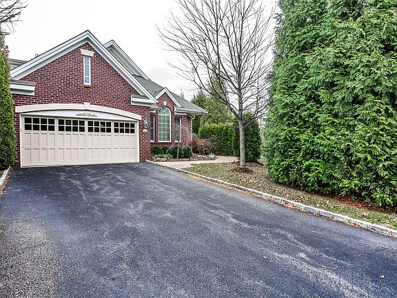 3rd image of 20 Hathaway Ln