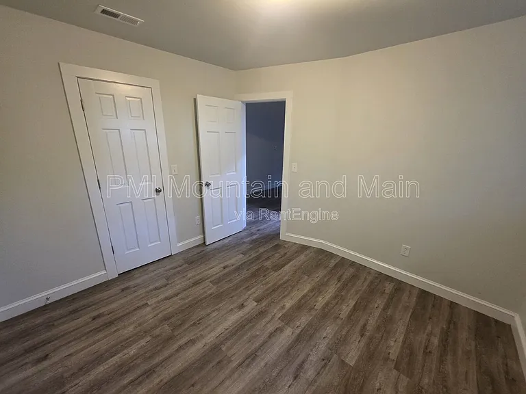 617 Brookshire St #B — Photo 18