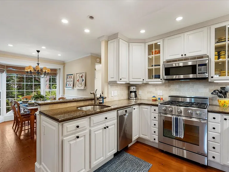 1615 Olinda Rd — Photo 8