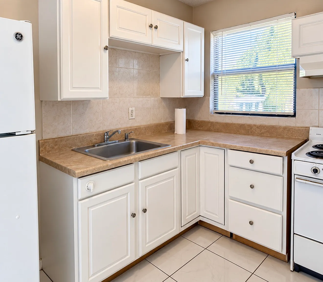 1 bed, 350 sqft, $1,200 — Photo 3