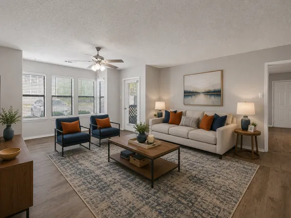 Courtney Square Apartments