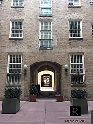 Rented by R New York