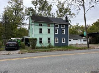 216 Water St, Belvidere, NJ 07823